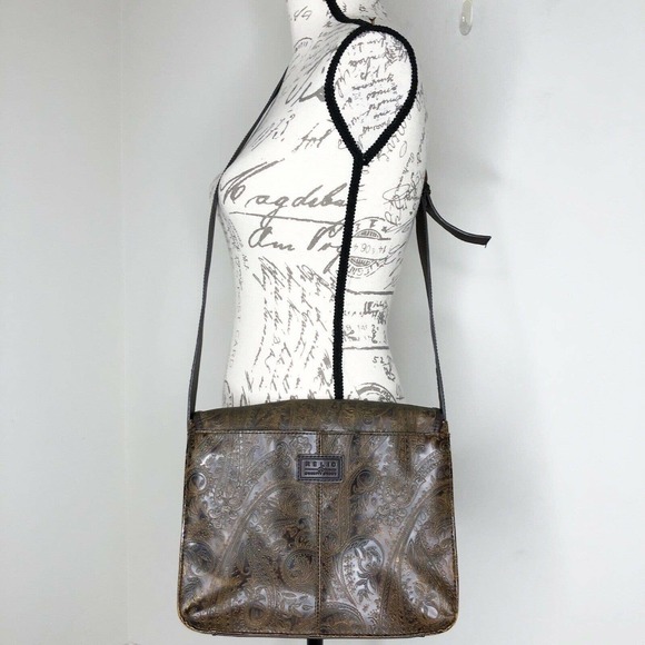 Vintage Relic Brown Paisley Tooled Faux Leather Flap Front Crossbody Satchel Bag - Picture 7 of 12